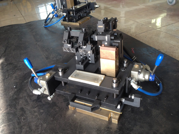 安嘉中頻逆變式凸焊機(jī)奇昊汽車系統(tǒng)現(xiàn)場(chǎng)案例