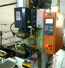 汽車空調電磁離合器凸焊機定制項目介紹 汽車空調電磁離合器凸焊機定制項目介紹