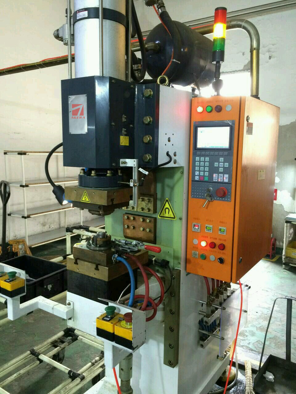 汽車空調(diào)電磁離合器凸焊機,電磁離合器自動點焊機