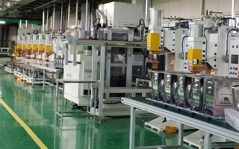 微波爐焊接生產線