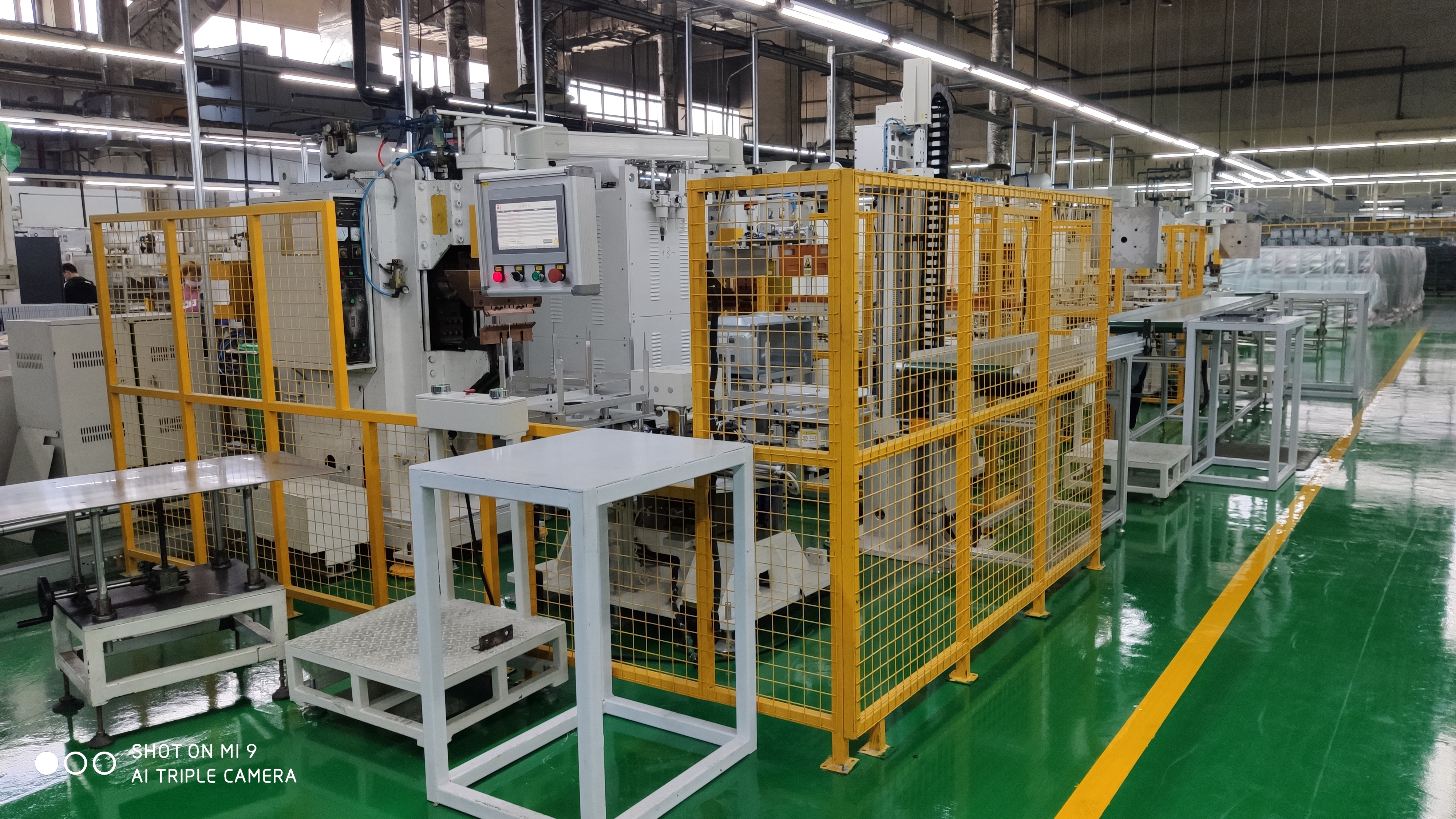 微波爐殼體半自動焊接線